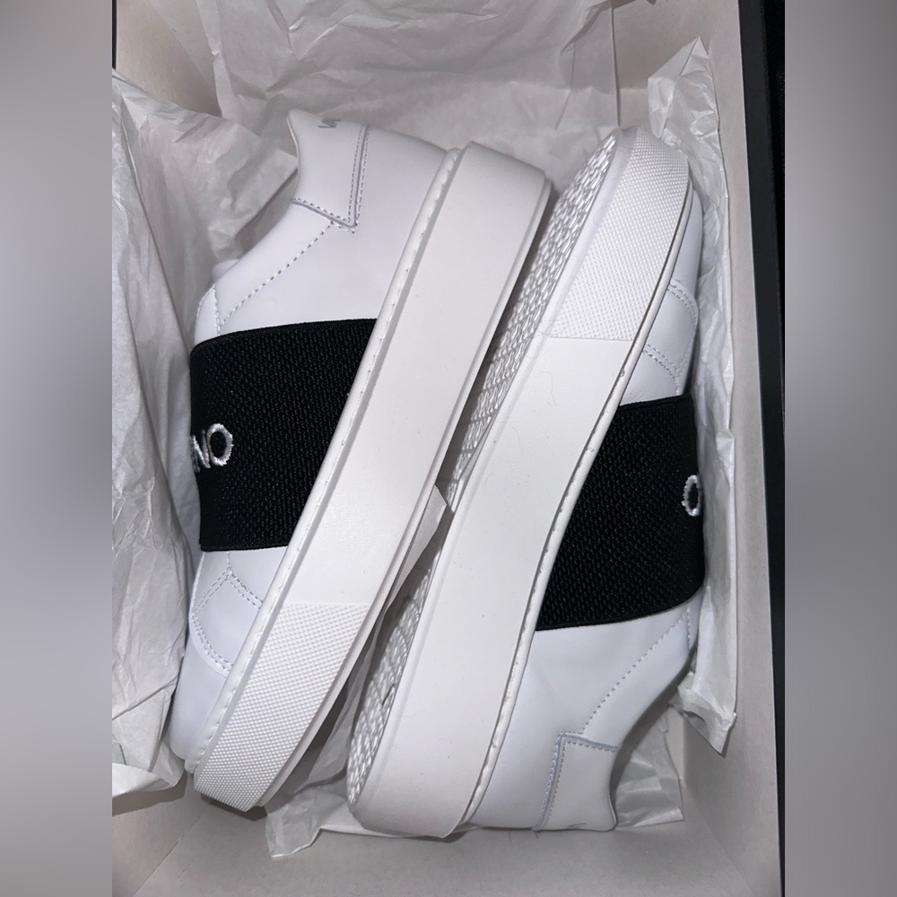 VALENTINO BY MARIO VALENTINO
White and black Logo Slip On Sneakers size 6